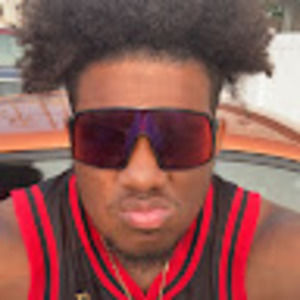 Meet your Posher, Avery